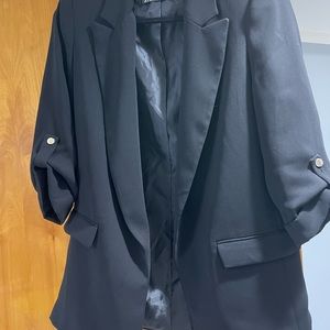Zara Black Blazer. Worn twice. In good condition